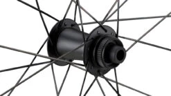 ZIPP 303 Firecrest® Carbon Tubeless Disc Center Lock Laufradsatz 4 ZIPP 303 Firecrest® Carbon Tubeless Disc Center Lock Laufradsatz -Fahrradladen 340767