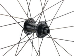 ZIPP 303 S Carbon Tubeless Disc Center Lock Laufradsatz 4 ZIPP 303 S Carbon Tubeless Disc Center Lock Laufradsatz -Fahrradladen 475250